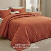 imageBedsure King Quilt Set  Ultra Soft Quilt Bedding Set for Green Bedroom Decor Lightweight AllSeason King Size Comforter with 2 Pillow Shams Dark Green Summer Bedspread Coverlet 106x96 Inch15  Red Orange  Clover
