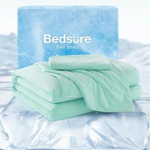 imageBedsure Cooling Comforter King Size Cooling Blankets for Hot Sleepers QMaxampgt042 Breathable Cooling Blanket for Night Sweats AllSeason Lightweight Comforter 104quotx90quot WhiteGreen