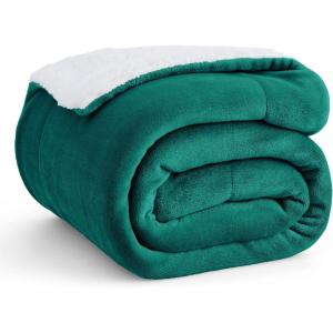 imageBedsure GentleSoft Sherpa Fleece Blankets Queen Size for Bed  Thick and Warm Soft Fuzzy Plush Queen Blanket for Winter Navy 90x90 Inches04  Forest Green