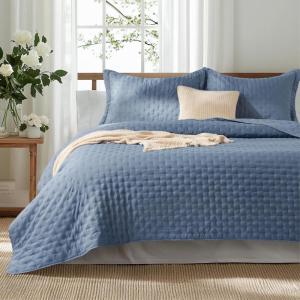imageBedsure King Quilt Set  Ultra Soft Quilt Bedding Set for Green Bedroom Decor Lightweight AllSeason King Size Comforter with 2 Pillow Shams Dark Green Summer Bedspread Coverlet 106x96 Inch03  Mineral Blue  Clover