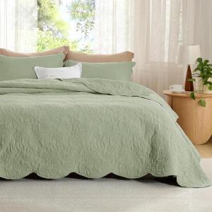 imageBedsure King Quilt Set  Ultra Soft Quilt Bedding Set for Green Bedroom Decor Lightweight AllSeason King Size Comforter with 2 Pillow Shams Dark Green Summer Bedspread Coverlet 106x96 Inch22  Desert Sage  Leaf