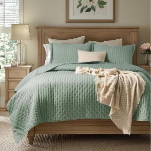 imageBedsure King Quilt Set  Ultra Soft Quilt Bedding Set for Green Bedroom Decor Lightweight AllSeason King Size Comforter with 2 Pillow Shams Dark Green Summer Bedspread Coverlet 106x96 Inch04  Sage Green  Clover