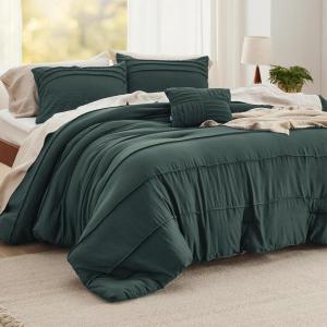 imageBedsure Light Pink Twin XL Comforter Set  3 Pieces Pinch Pleat Bed Set Down Alternative Bedding Sets for All Season 1 Comforter 1 Pillowcase 1 Decorative Pillow20  Emerald Green