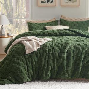 imageBedsure Queen Size Comforter Set Beige Boho Tufted Bed Set Checkered Farmhouse Shabby Chic Bedding 3 Pieces 1 Plaid Geometric Comforter and 2 Pillow Shams15  Olive Green  Fuzzy Checkerboard