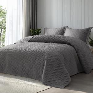 imageBedsure Quilts Queen Size  Lightweight Bedspreads Queen Size with Classic Honeycomb Quilting Soft Quilt Bedding Set Taupe Comforter Set Coverlet for All Seasons with 2 Pillow Shams 90 x 96  SkinFriendly Soft AllSeason Comfort Breathable Lightweight Machine Washable01  Grey