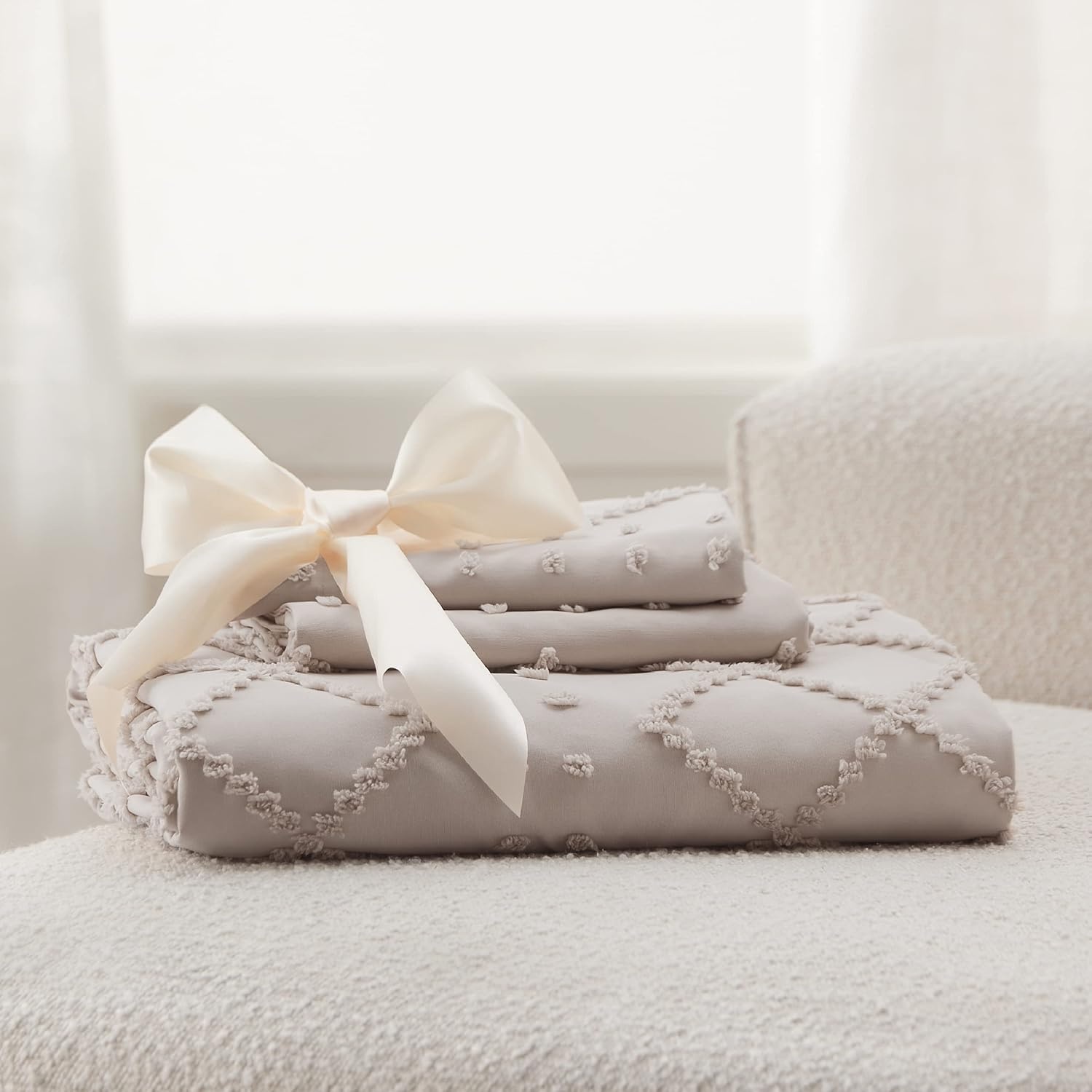 image:imageBedsure Boho Duvet Cover King Size  Rose Pink Tufted Boho Bedding Distressed Vintage Embroidery Bedding for All Seasons 3 Pieces 1 Soft Jacquard King Comforter Cover and 2 Pillow Shams04  Linen No Comforter