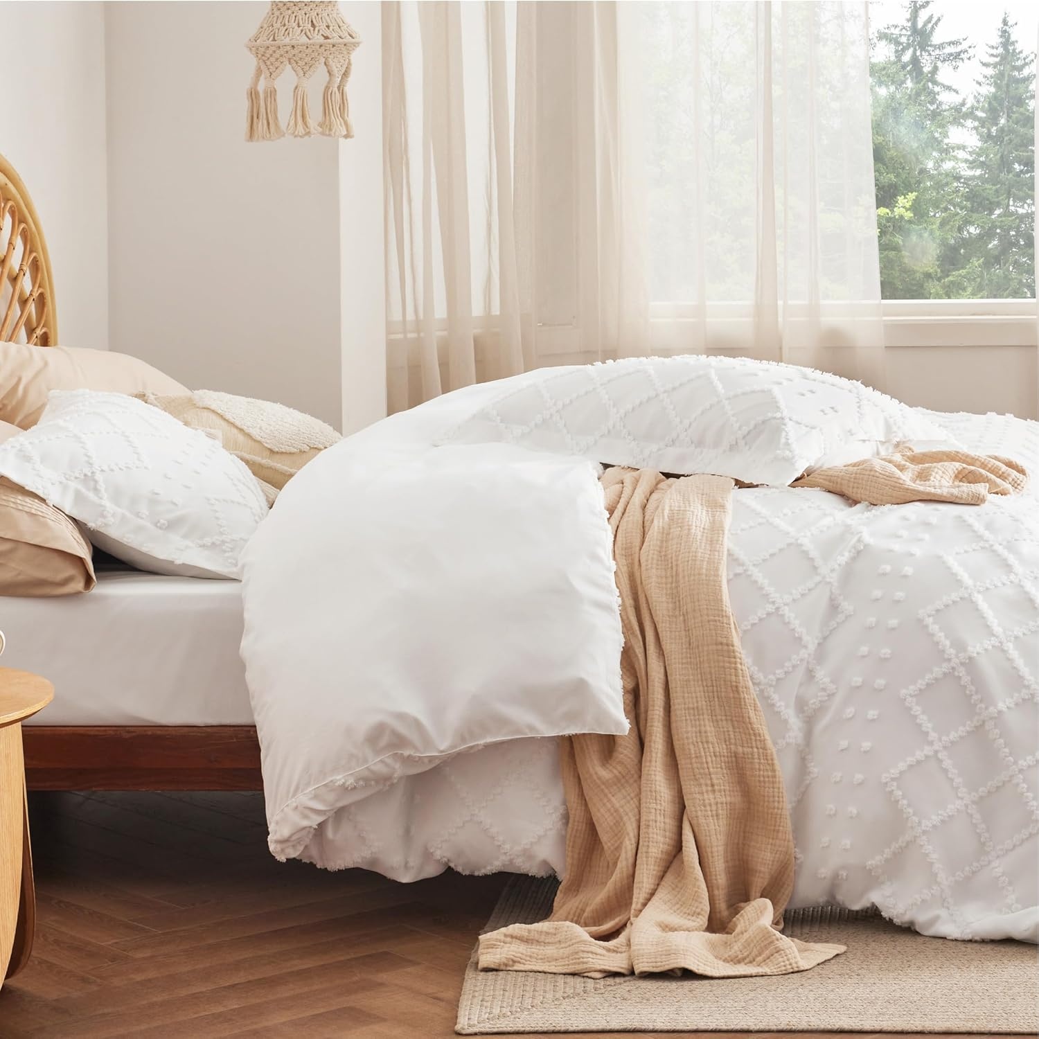 image:imageBedsure Boho Duvet Cover King Size  Rose Pink Tufted Boho Bedding Distressed Vintage Embroidery Bedding for All Seasons 3 Pieces 1 Soft Jacquard King Comforter Cover and 2 Pillow Shams01  White No Comforter