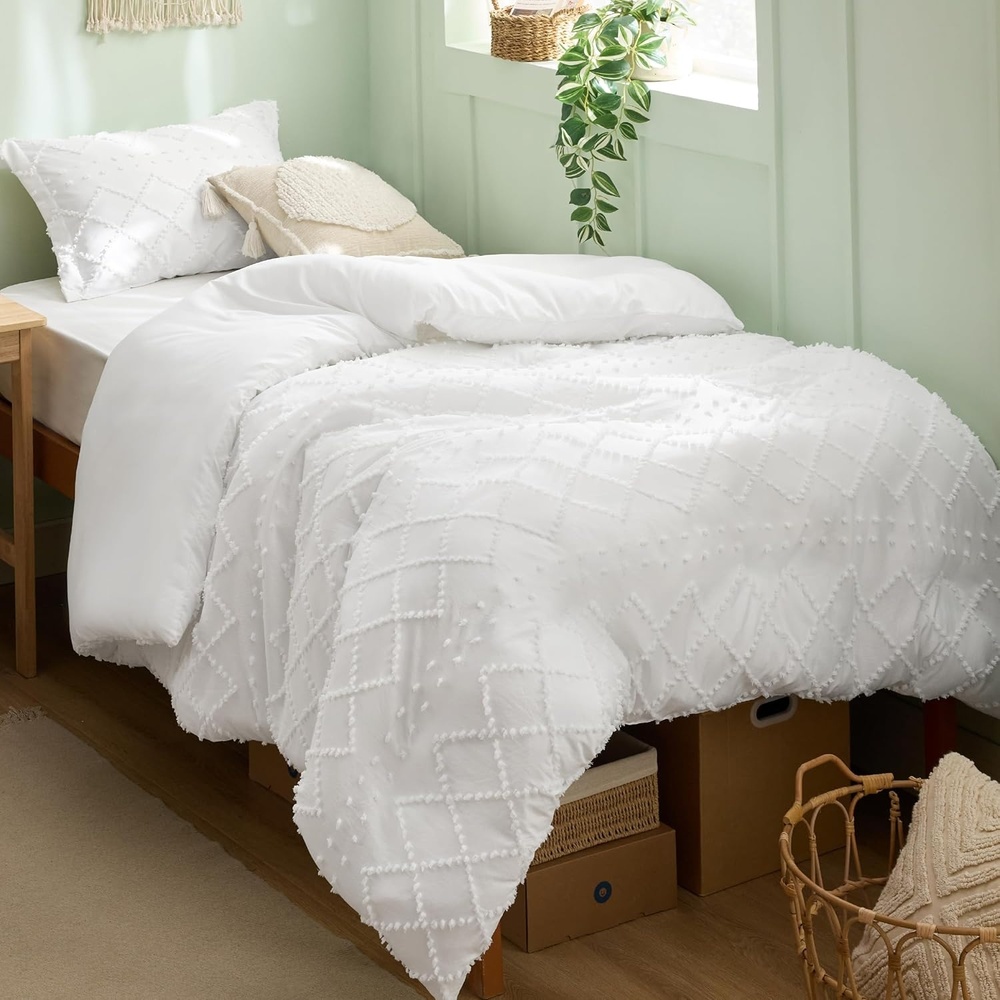 image:imageBedsure Boho Duvet Cover King Size  Rose Pink Tufted Boho Bedding Distressed Vintage Embroidery Bedding for All Seasons 3 Pieces 1 Soft Jacquard King Comforter Cover and 2 Pillow Shams01  White No Comforter