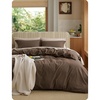 06 - Brown (No Comforter)