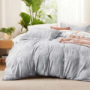 image:imageBedsure Duvet Cover Queen Size  Reversible Green FloralampBird Duvet Cover Set with Zipper Closure 3 Pieces Mistletoe Bedding Set with 8 Corner Ties and 2 Pillow Shams 20x2622  Grey No Comforter