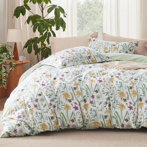 image:imageBedsure Duvet Cover Queen Size  Reversible Green FloralampBird Duvet Cover Set with Zipper Closure 3 Pieces Mistletoe Bedding Set with 8 Corner Ties and 2 Pillow Shams 20x2615  Green Floral No Comforter